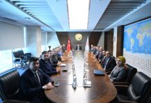 MÜSİAD HEYETİ, BAKAN KACIR’A “TEKNOLOJİK YATIRIM” ÖNCELİKLERİYLE GİTTİ