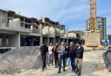 KAYMAKAM MUHAMMET ÖNDER TOKİ’NİN İNŞAAT ÇALIŞMALARINI YERİNDE İNCELİYOR