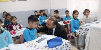 EMNİYET MÜDÜRÜ NEVZAT GÜNEŞ MİNİKLERLE GÜÇLÜ İLETİŞİM KURUYOR