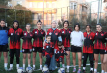KADIN FUTBOL TAKIMINA SEVGİ ALPAYDIN ABLALARINDAN DESTEK ZİYARETİ