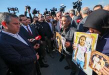 CHP LİDERİ ÖZGÜR ÖZEL HATAY’DA, “HAKKANİYETLİ BİR KOMİSYON OLUŞTURULMALI”