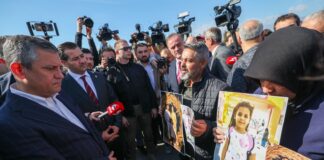 CHP LİDERİ ÖZGÜR ÖZEL HATAY’DA, “HAKKANİYETLİ BİR KOMİSYON OLUŞTURULMALI”