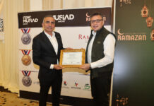 MÜSİAD HATAY, BURSLARLA GENÇLERİN YÜZÜNÜ GÜLDÜRÜYOR