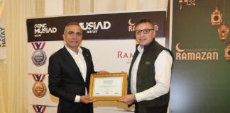 MÜSİAD HATAY, BURSLARLA GENÇLERİN YÜZÜNÜ GÜLDÜRÜYOR