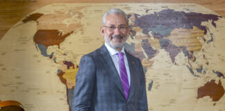 ADMİB’DEN FUAT TOSYALI’YA 8 YILLIK LİDERLİK İÇİN TEŞEKKÜR