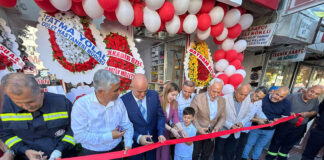 BETÜL KOCAMAN ECZANESİ HİZMETE AÇILDI