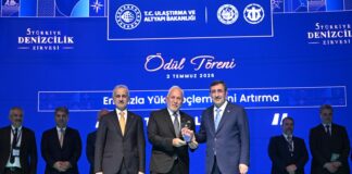 TOSYALI İSKENDERUN LİMANI “YÜK ELLEÇLEMESİNİ EN FAZLA ARTIRAN LİMAN” ÖDÜLÜNE LAYIK GÖRÜLDÜ